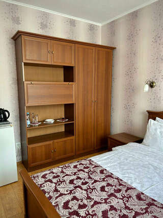 Гостиница Урал Шадринск Номер-студия-2
