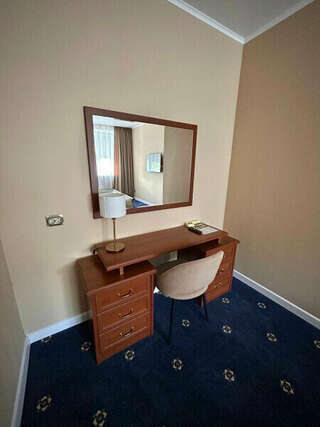 Гостиница Урал Шадринск Люкс-4