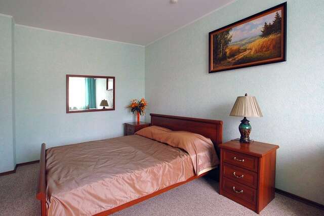 Гостиница Урал Шадринск-93